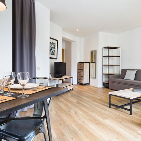 Amister Apartments Barcelona Exteriör bild
